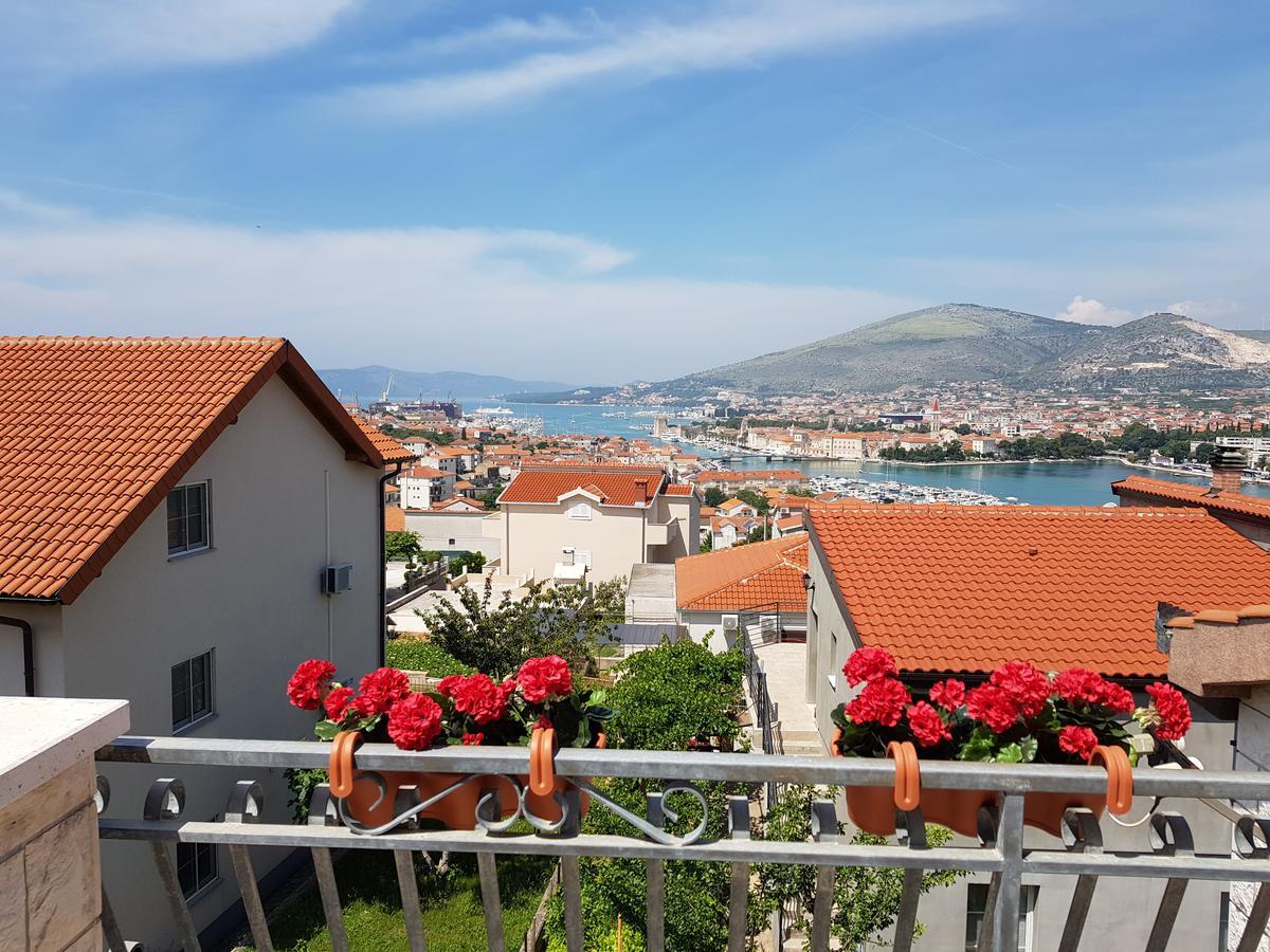 Apartments Ivona 2 Trogir Exterior foto